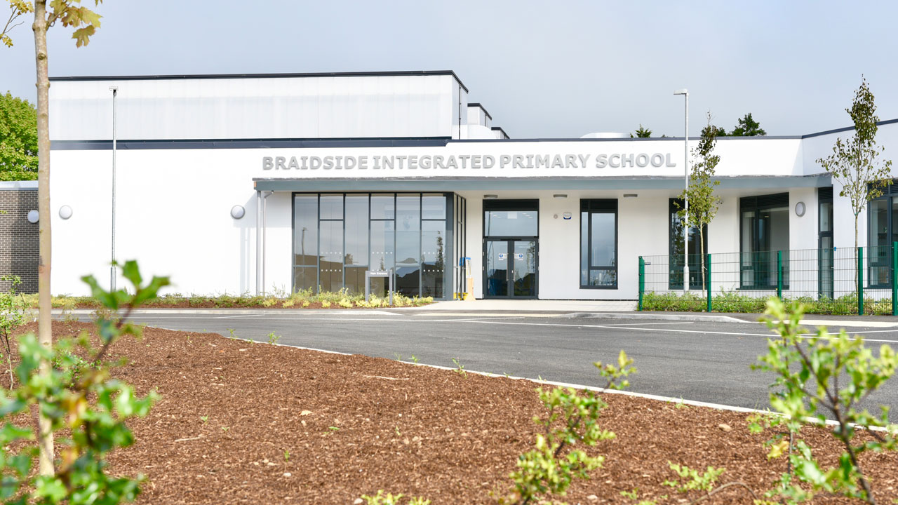 Front facade of the Braidside Integrated Primary School building